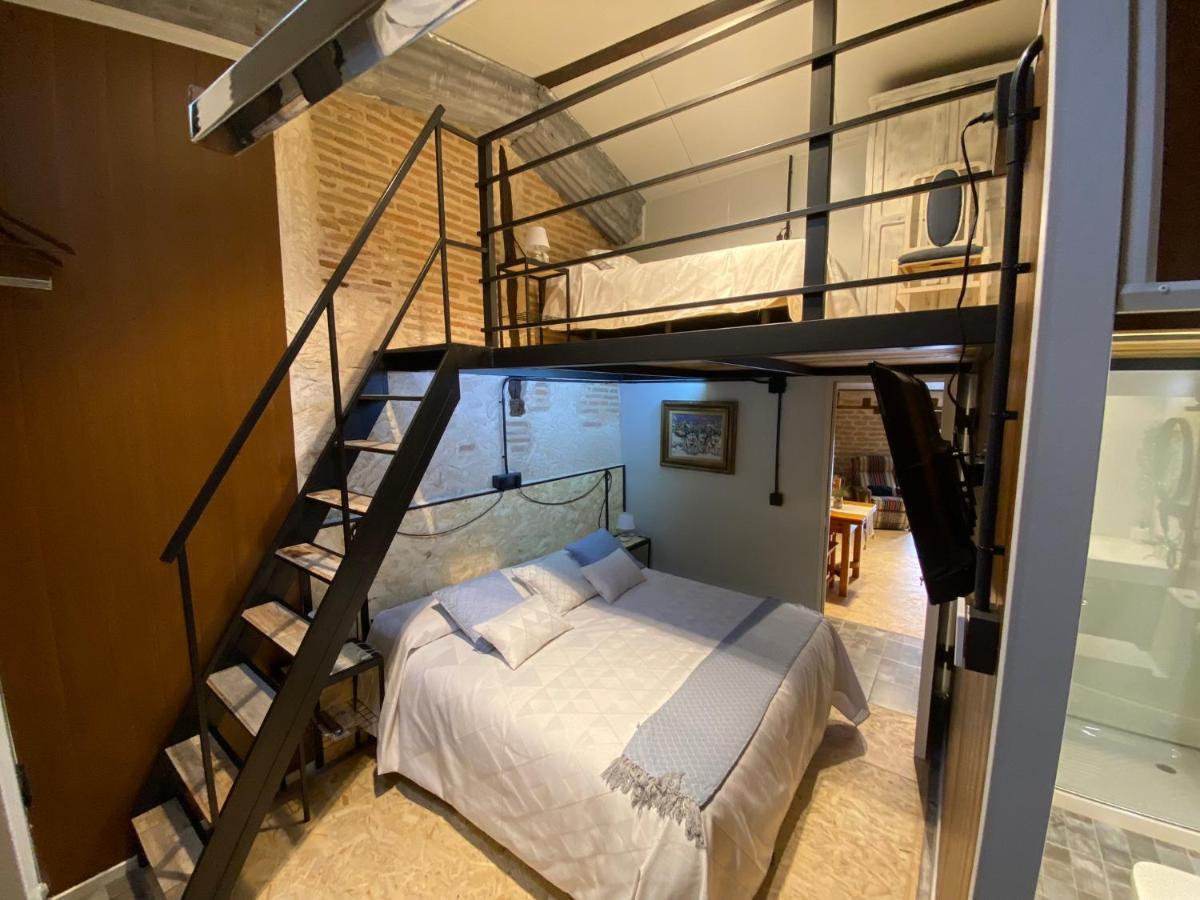 Casa Ruina Guest House Nava del Rey Exterior photo
