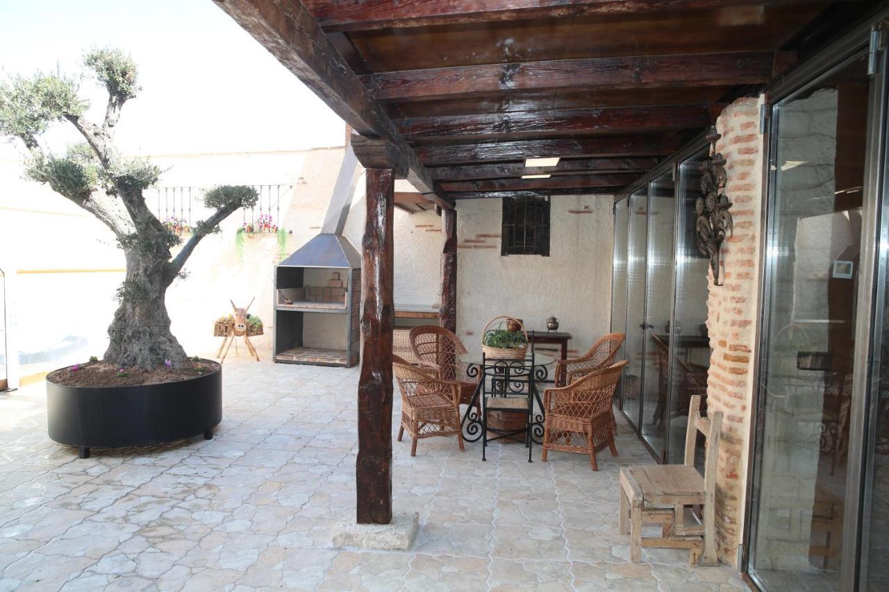 Casa Ruina Guest House Nava del Rey Exterior photo